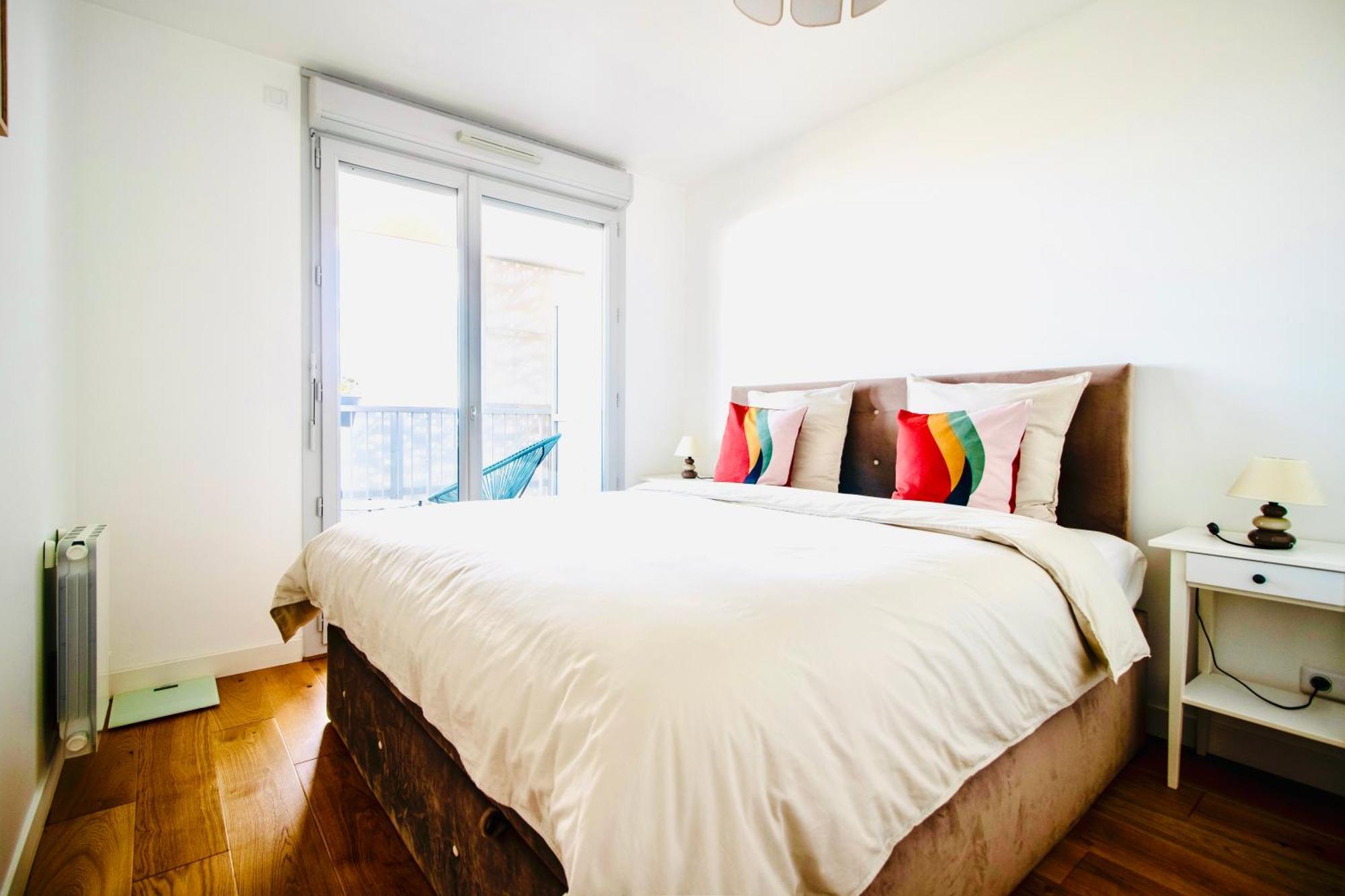 Luxury 2 Rooms Apartment With Balcony Puteaux Exteriör bild