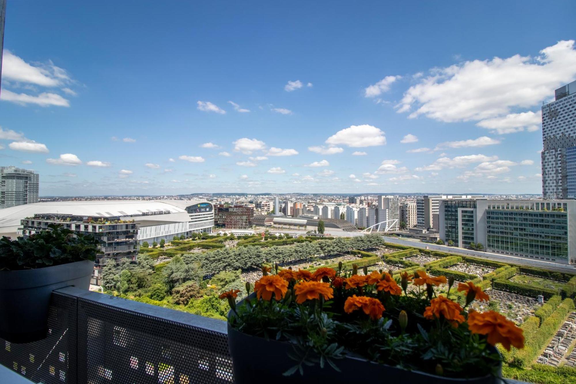 Luxury 2 Rooms Apartment With Balcony Puteaux Exteriör bild